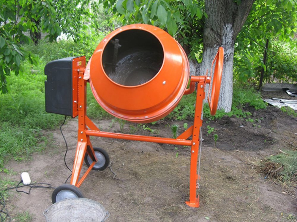 Бетономешалка СПЕЦИАЛИСТ ECM-180, Tsunami RM 180L, Энергомаш БМ-1912СБ1, взять в аренду, заказать, цены, услуги - Казань