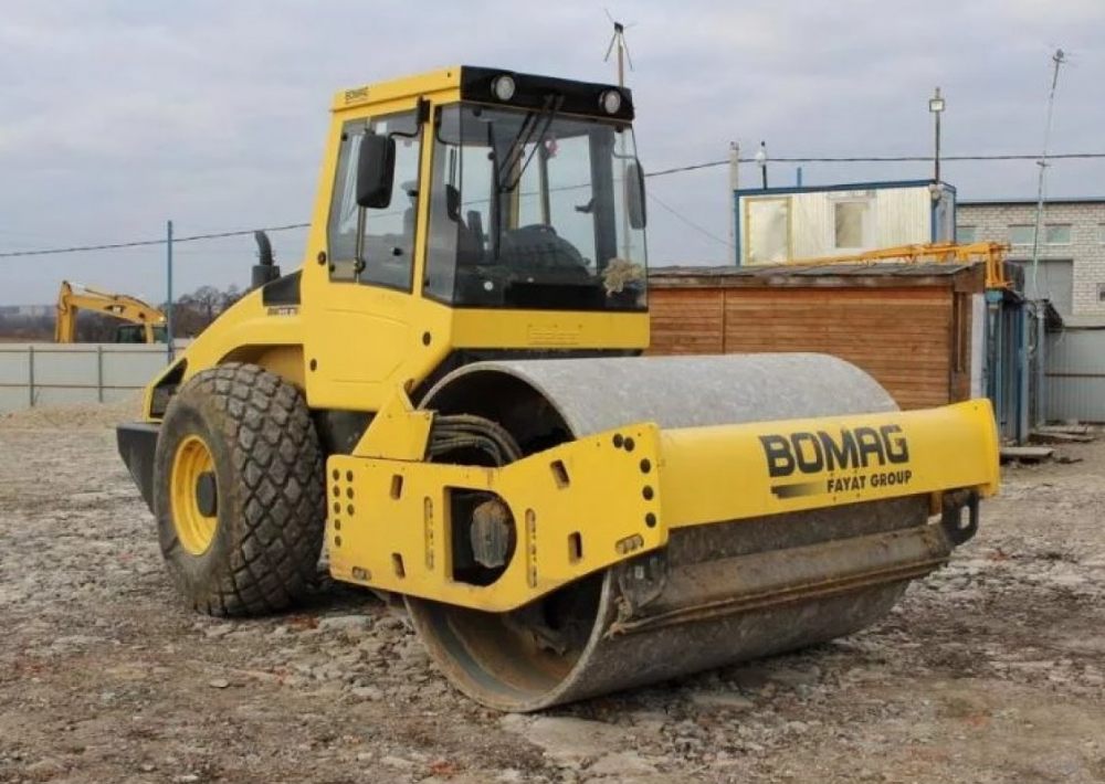 Каток Bomag BW-213 D4 взять в аренду, заказать, цены, услуги - Казань