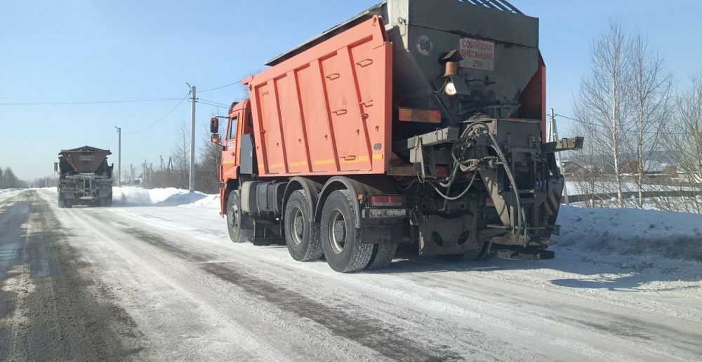 Пескоразбрасыватель Посыпка песком, ПГМ. Обслуживание дорог взять в аренду, заказать, цены, услуги - Казань