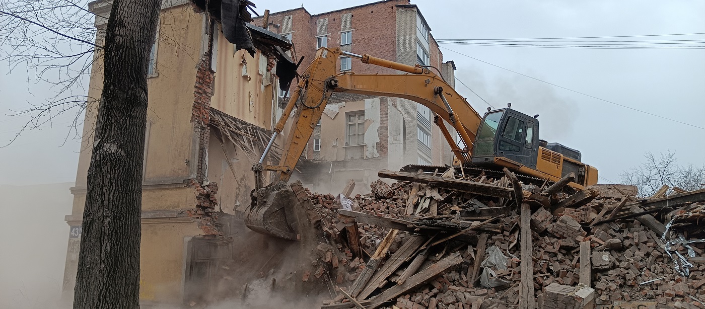 Услуги по сносу и демонтажу старых домов, строений и сооружений в Новошешминске