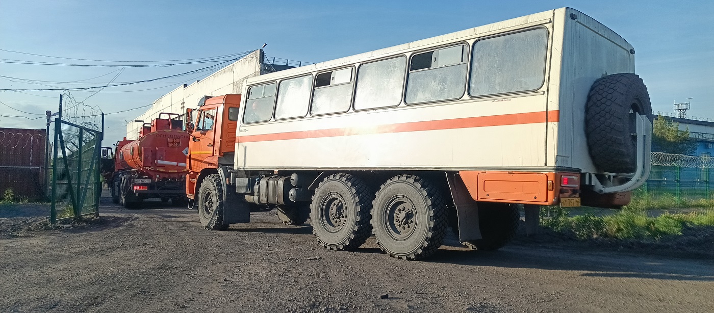 Вахтовые перевозки сотрудников автобусами и спецтехникой в Агрызе